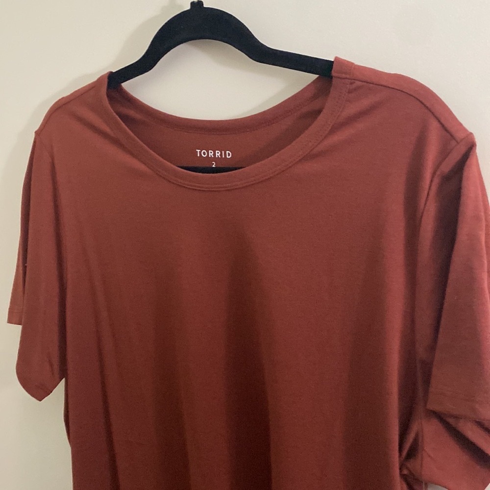 torrid Rust Short Sleeve Crewneck Tee